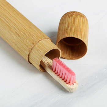 Бамбуковая зубная щетка в бамбуковом чехле (средней жесткости) - фото и картинки